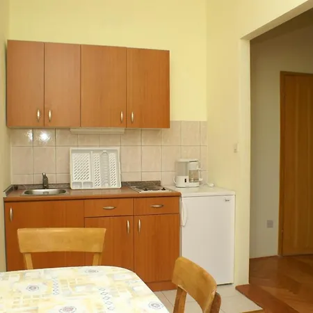 With A Parking Space Jelsa, Hvar - 2062 * ييلسا