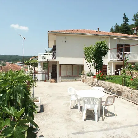With A Parking Space Jelsa, Hvar - 2062 شقة *