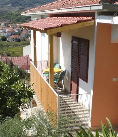 With A Parking Space Jelsa, Hvar - 2062 شقة *